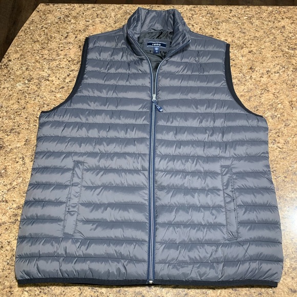 NWOT Izod Puffer Vest Large Gray & Black - Picture 2 of 5